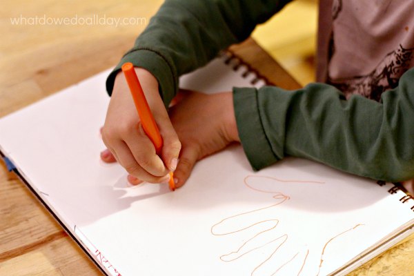 Easy art activity for kids. Hand tracing. 