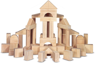 Plain unit blocks arranged in a castle shape