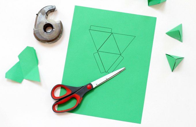 Tetrahedron template and supplies